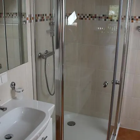 Haus Der Berge بيت للعطل برونلاغ