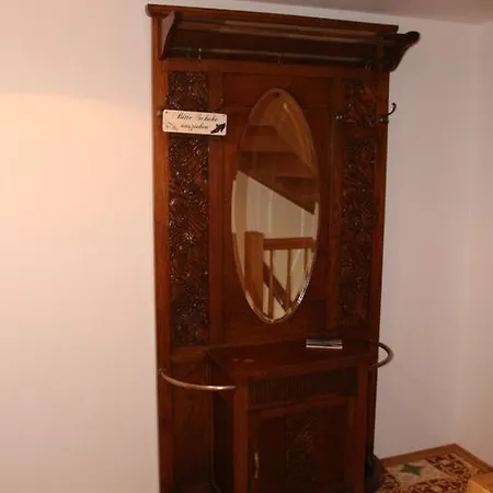 Haus Der Berge بيت للعطل